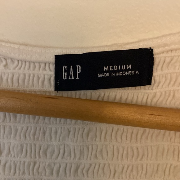 Gap Smocked Long Sleeve Button Down Top - Picture 4 of 7